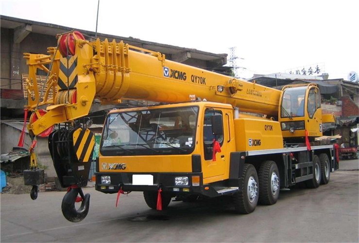 武穴市吊车出租选择重点